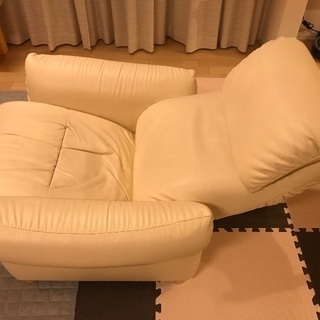 1人掛け リクライニングソファー イタリア製の画像