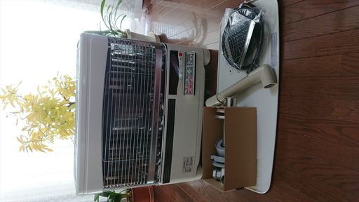 コロナ 密閉式石油ストーブ UH-F7011PK ストーブ良好 床暖不良