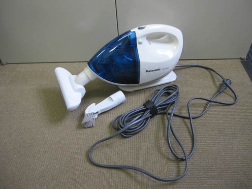 ハンディ掃除機　2011年製