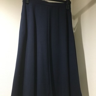 ネイビー スカート 未使用 サイズLの画像