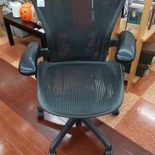 Herman Miller(ハーマンミラー)　アーロンチェア