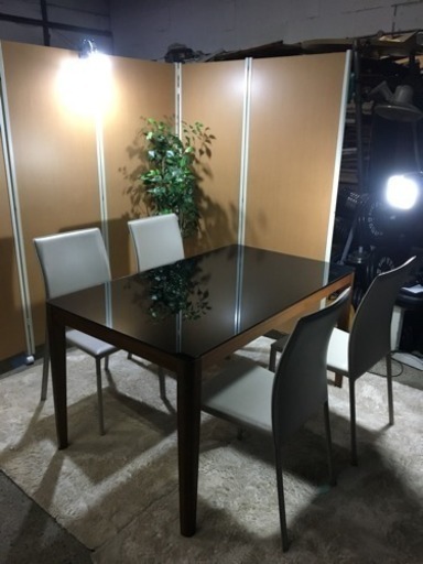 ☆モデルルーム☆展示品☆ダイニングテーブルセット☆ガラス天板☆ブラック☆良品