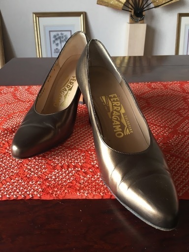 FERRAGAMO ハイヒール ブロンズ 22cm EE