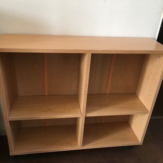 キャスター付コミックラック譲ります！3つあります。の画像