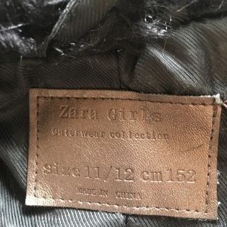 無料 ZARA フェイクファー 黒ベストの画像