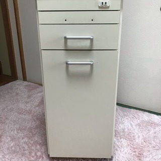 ゴミ箱  譲り先決まりました。