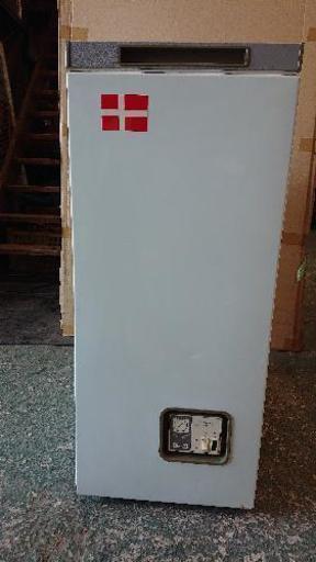 三ツ星の電気冷凍庫お売りします。