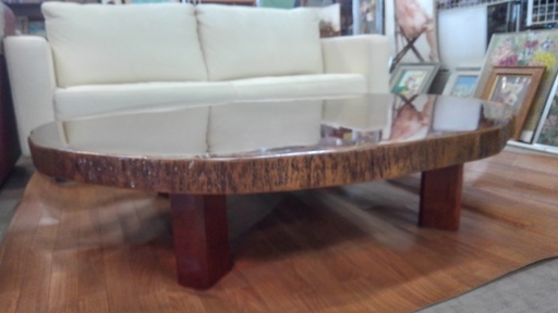 値下げ。廃業展示家具　座敷机・銘木工芸品センターﾃｰﾌﾞﾙ　天然無垢材「近隣配送2500円より」　一枚板　輪切り　紅紫檀鏡面　8～12畳用　W148　D124　厚み7cm/厚口　展示処分品「処分特価１３，８万円より更に、３割引で提供！」。