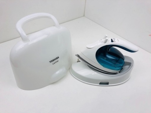 2015年製 TOSHIBA コードレススチームアイロン TA-FV410