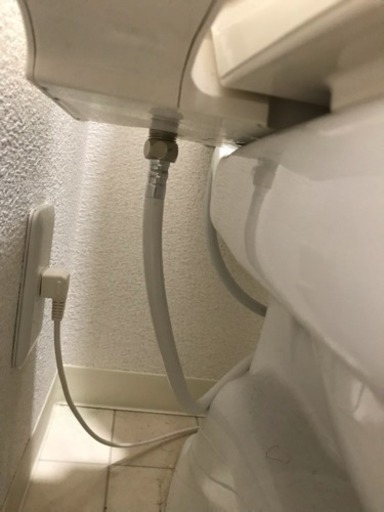 引越し処分のため、温水洗浄便座を格安で販売します。