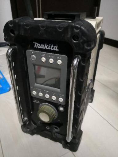 マキタ　現場ラジオ　MR100 makita