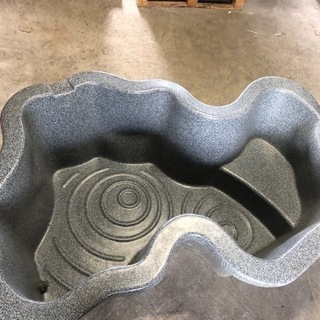 中古品　600L　ひょうたん池