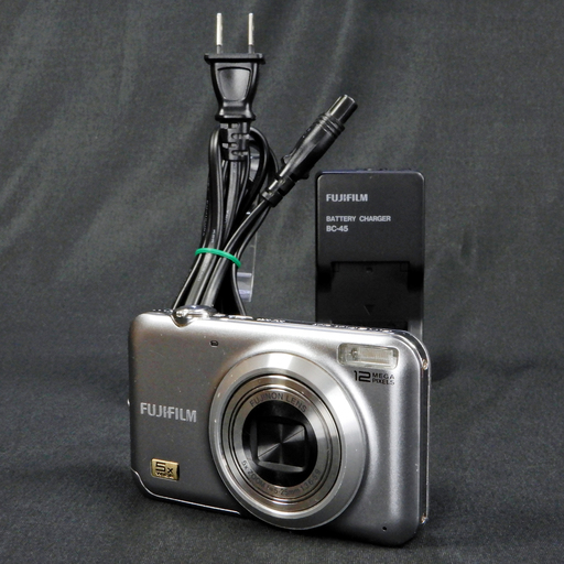 FUJIFILM デジタルカメラ FinePix JX200 1220万画素 光学5倍ズーム シルバー  Used