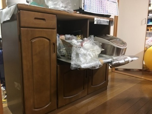 訳あり家具 ローテブル☆茶色☆ローラー付き☆引き出しと扉付き