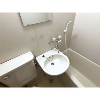 🉐初期費用11万円🙂新宿へ9分の新井薬師前駅徒歩6分🏠家賃63000円！ − 東京都