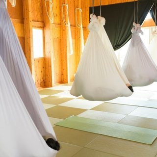 良質な睡眠の為の空中でリラクゼーション体験「繭のひとやすみ」タタミスタジオ蕨の画像