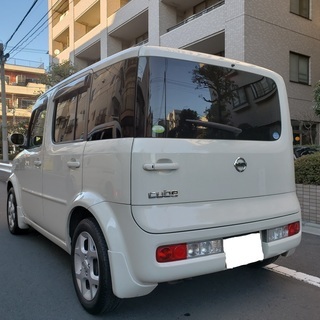 日産キューブ15Ｍプレミアムインテリア　車検33年3月　走行75000キロ　社外ＨＤＤナビ＆ＥＴＣ　１オーナー　スエード調シートの画像