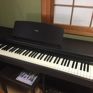 ヤマハの電子ピアノの画像