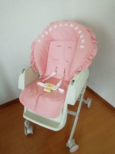 クッション二枚付き　アップリカハイローチェア