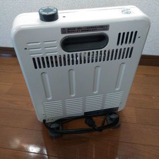 【最終値下げ】電気ストーブ（ニトリ/暑さ２段階）【受け渡し3/22まで】の画像