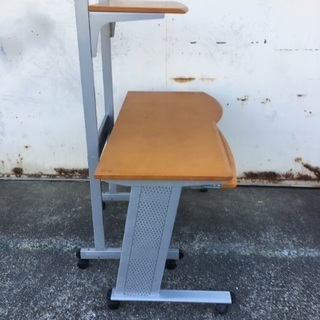 パソコンデスクさしあげます。の画像