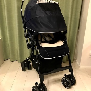 Combi コンビ ベビーカー メチャカル ハンディ オート4キャス