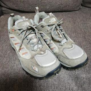 購入者決定　トレッキングシューズ　ノースフェイス