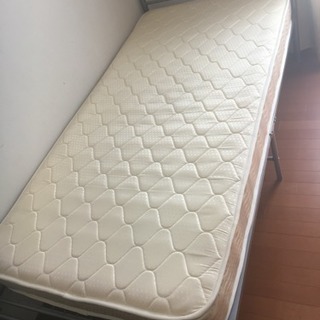ベッド&マットレスの画像