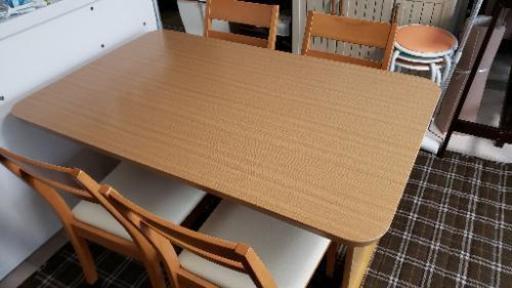 【取引者内定】テーブルセット売ります！