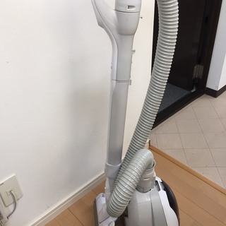 パナソニック掃除機　E106の画像