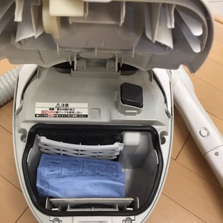 パナソニック掃除機　E106の画像