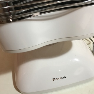【美品】 遠赤外線暖房機 ダイキン 管理番号② (送料無料)の画像