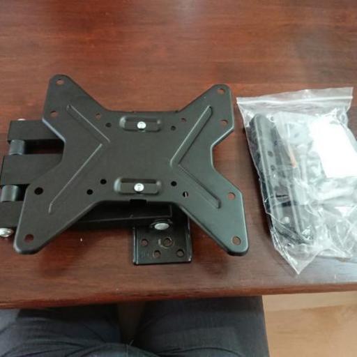 Loctek テレビ壁掛け金具