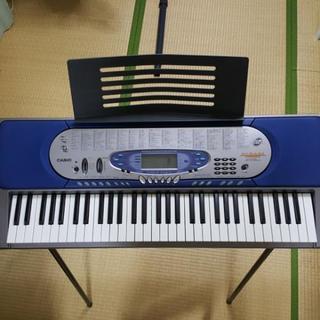 CASIO キーボード　譜面台付き　決まりました