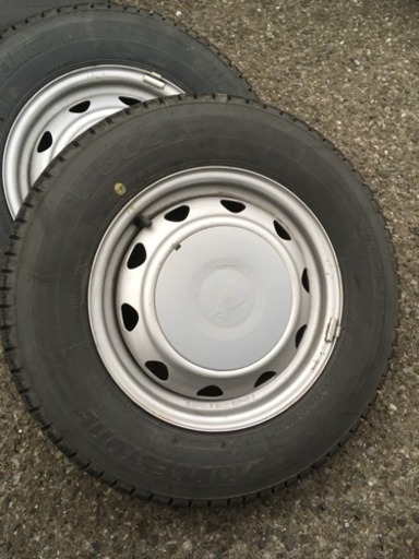 [145R12LT]8分山以上・ブリヂストンスタッドレスタイヤ、ホイール付4本