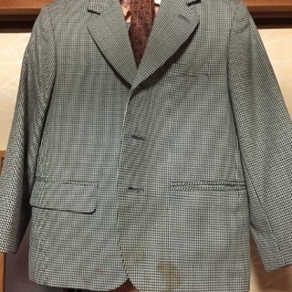 スーツ祝い事や披露宴などにどうですか‼️