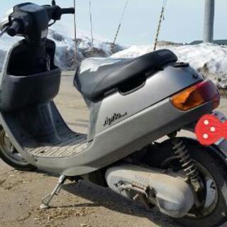 ヤマハ　アプリオ(50CC)原付　スクーターの画像