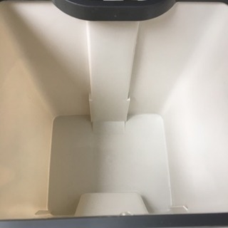 ゴミ箱の画像