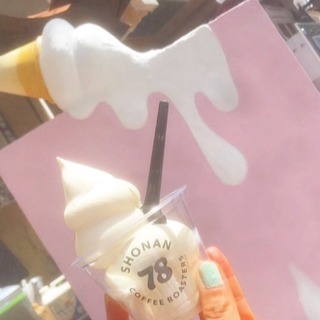 片瀬江ノ島カフェスタッフ