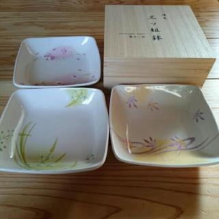 未使用  三ツ組鉢