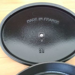 staub オーバル ホットプレート　23cm 　グレー　 (ストウブ)の画像