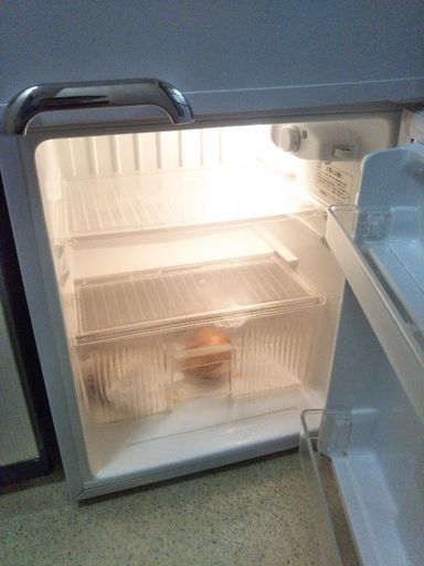 小型冷蔵庫を譲ります