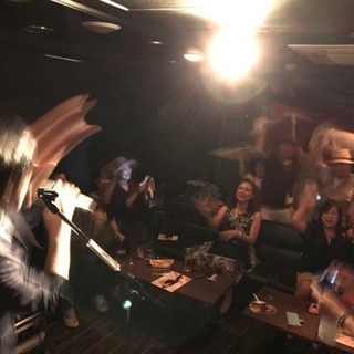 大阪キタでカラオケグループ