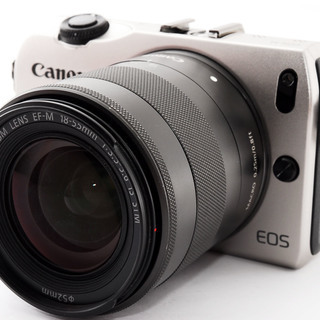 Canon EOS M シルバー レンズキット★極上美品★軽量・コンパクト★新品8GB SDカード、元箱付き！
