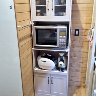 21スタイルの食器棚 