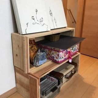 棚にもなる木箱(りんご箱)
