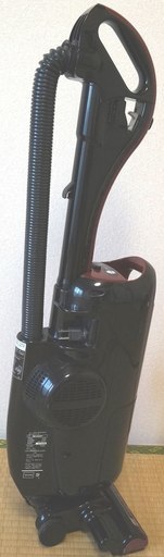 シャープ SHARP　スティック型サイクロン式掃除機　[POWER CYCLONE（パワーサイクロン）]EC-ST11です。