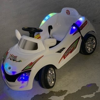 電動乗用カー‼️子供が乗れる車！！３月24お受け取りお願い！