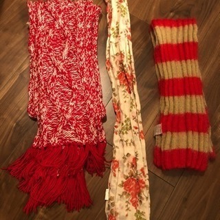 花柄ストールとマフラー 美品 3本セットの画像