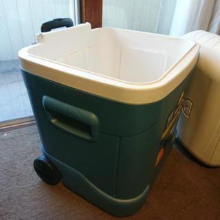 igloo
イグルーキャリー付きクーラーボックス！コストコで購入の画像